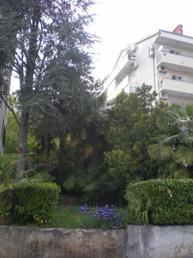 Apartment Nadia Lovran Exteriör bild